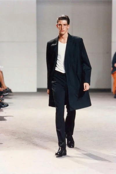 Look 1